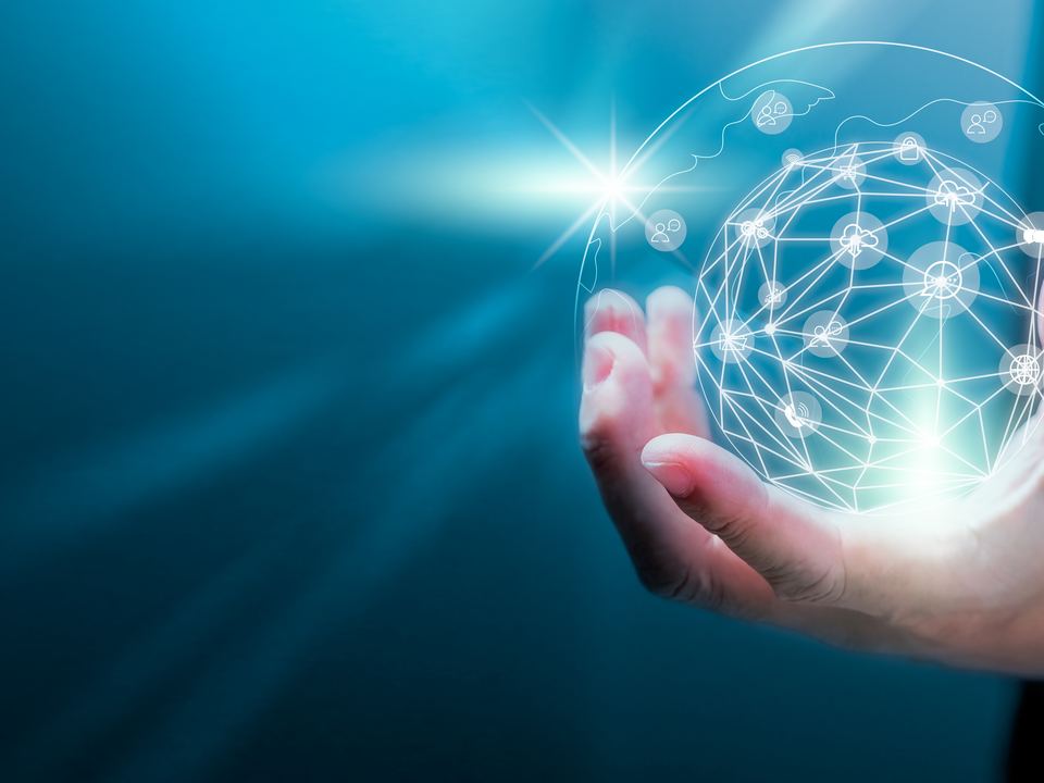 Profesionales aplicando lo aprendido en el curso